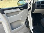 VOLKSWAGEN TRANSPORTER T6 TDI 6 SEAT KOMBI TRENDLINE SWB IN CANDY WHITE - 3470 - 24