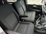 VOLKSWAGEN TRANSPORTER T6.1 TDI 6 SEAT KOMBI STARTLINE SWB IN CANDY WHITE - EURO SIX - 3370 - 15